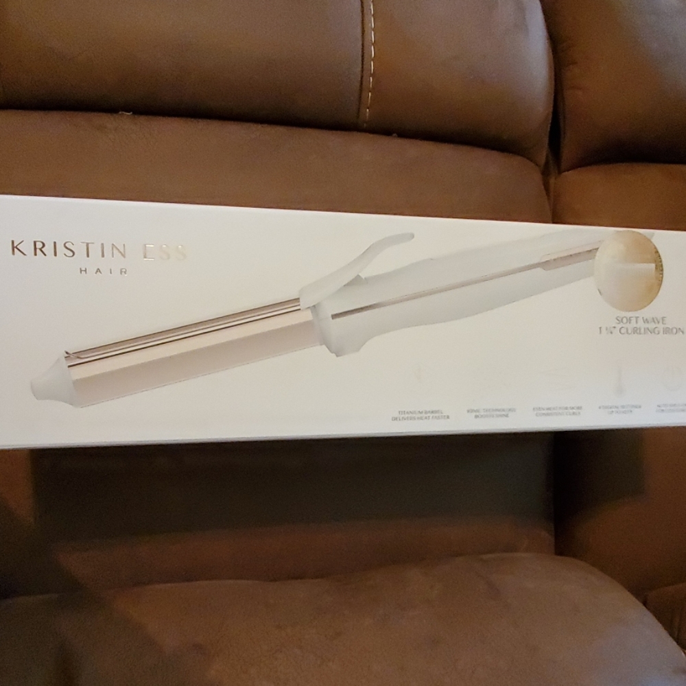 Kristen Ess 1 1/4" Soft Wave Curling Iron